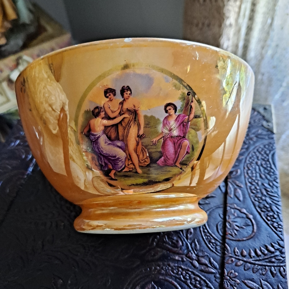 Vintage porcelain bowls